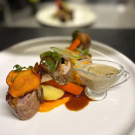 Joker Проживание в семье *